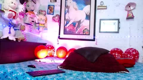 krisstal703358 online show from 12-20-25, 08:10