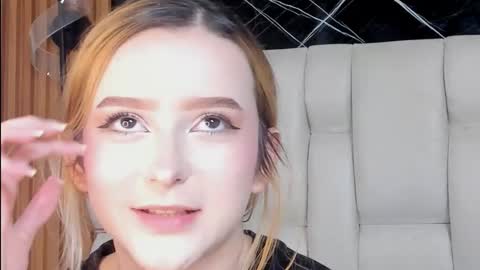 kristal online show from 11-21-25, 02:10