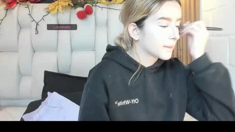 kristal online show from 12-22-25, 12:35