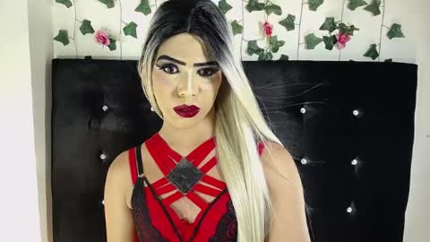kristal_queen01 online show from 04-20-26, 09:34