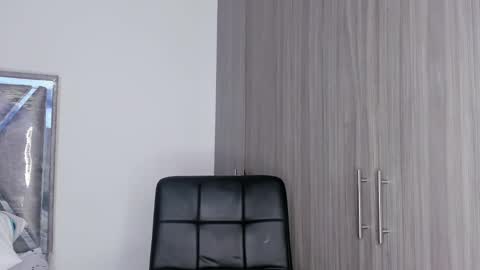 Snapshot of kristen_dollts chatting on 11-17-25, 01:55 kristen_dollts online show from 11-17-25, 01:55