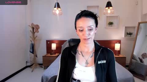 Sophia online show from 12-19-24, 08:34