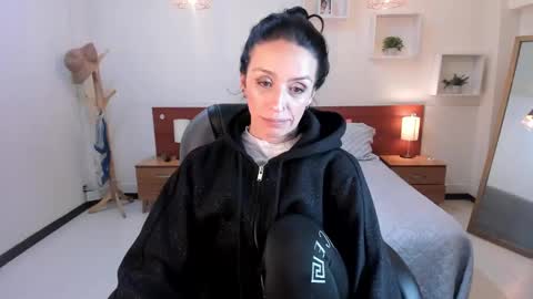 Sophia online show from 01-05-25, 03:53