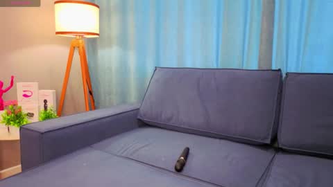 Kristen online show from 04-24-26, 01:24