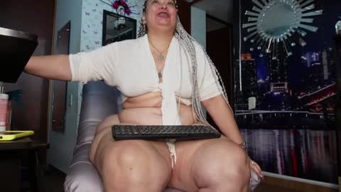 Kristen online show from 12-30-24, 08:43