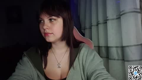 Snapshot of kristibloom chatting on 10-03-25, 06:16 Christie online show from 10-03-25, 06:16