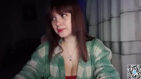 Snapshot of kristibloom chatting on 10-08-25, 06:49 Christie online show from 10-08-25, 06:49