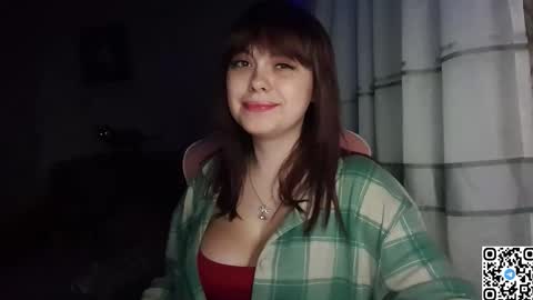 Snapshot of kristibloom chatting on 10-10-25, 06:07 Christie online show from 10-10-25, 06:07