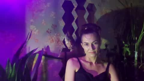 Kristina online show from 12-20-24, 09:28
