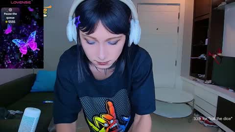 Snapshot of kristinaholland chatting on 12-27-24, 06:10 kristina online show from 12-27-24, 06:10