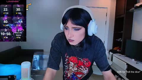 Snapshot of kristinaholland chatting on 12-31-24, 08:15 kristina online show from 12-31-24, 08:15