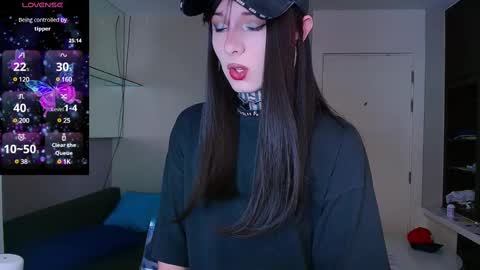 Snapshot of kristinaholland chatting on 02-20-25, 11:42 kristina online show from 02-20-25, 11:42