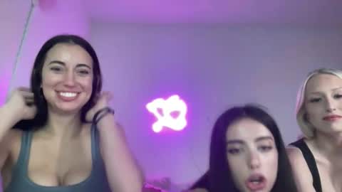 kristina juarez online show from 04-07-26, 03:18