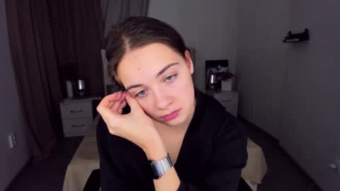 Snapshot of kristinalevis chatting on 12-18-24, 07:52 Kristina online show from 12-18-24, 07:52