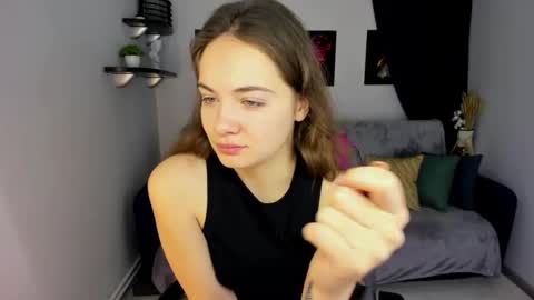 Snapshot of kristinalevis chatting on 01-11-25, 04:06 Kristina online show from 01-11-25, 04:06