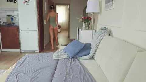 Kristi online show from 10-19-25, 06:47