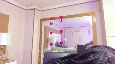 Snapshot of kristinels chatting on 03-08-25, 12:20 kristin online show from 03-08-25, 12:20