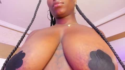 Snapshot of kristinels chatting on 10-23-25, 01:21 kristin online show from 10-23-25, 01:21