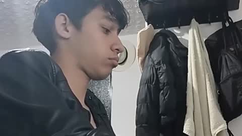 Snapshot of kristof1020 chatting on 11-02-25, 10:56 kristof1020 online show from 11-02-25, 10:56