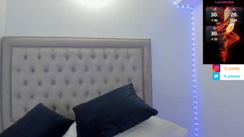 Snapshot of kristy_calderon chatting on 02-04-25, 12:40 Juliette online show from 02-04-25, 12:40