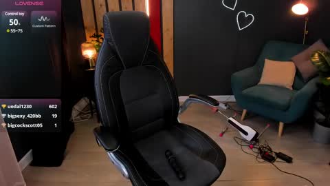 Snapshot of kristy_rayyy chatting on 02-17-25, 07:58 Monika online show from 02-17-25, 07:58