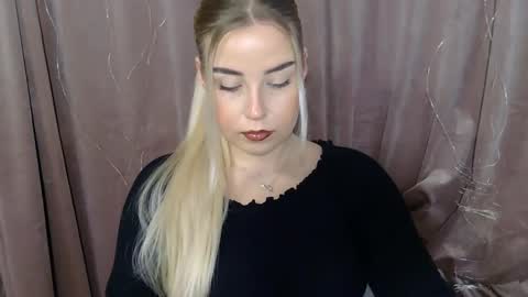 KristyFlowers online show from 12-17-24, 06:24