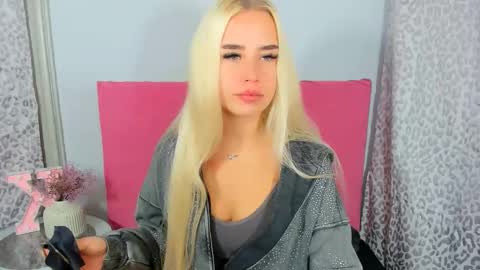 KristyFlowers online show from 10-22-25, 07:19