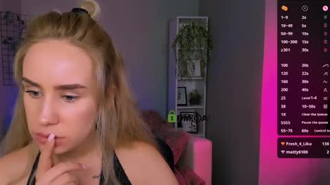 Kristy online show from 09-10-25, 01:49