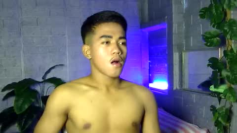 kritthanarkorn online show from 12-18-25, 05:35