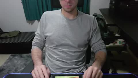 Snapshot of krocr_iras chatting on 11-04-25, 12:43 Lucas Edu online show from 11-04-25, 12:43