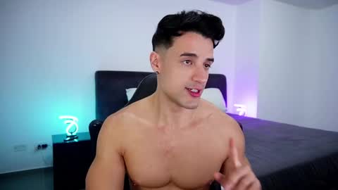 Snapshot of krops_ chatting on 03-09-25, 08:51 KROPS online show from 03-09-25, 08:51