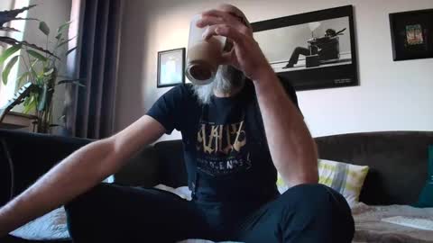 Snapshot of krummersaebel chatting on 02-23-25, 04:35 krummersaebel online show from 02-23-25, 04:35