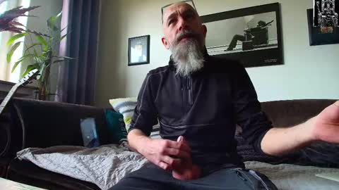 Snapshot of krummersaebel chatting on 02-25-25, 01:28 krummersaebel online show from 02-25-25, 01:28