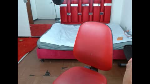 KRYSTAL THOMSON online show from 10-08-25, 03:09