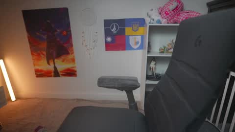 Snapshot of krystalsyxx chatting on 02-08-25, 11:13 Krystal Syx online show from 02-08-25, 11:13