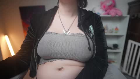 Snapshot of krystalsyxx chatting on 02-15-25, 11:36 Krystal Syx online show from 02-15-25, 11:36