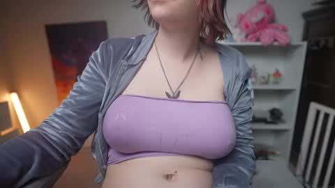 Snapshot of krystalsyxx chatting on 02-24-25, 10:47 Krystal Syx online show from 02-24-25, 10:47