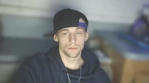 Snapshot of krytiar1992 chatting on 10-20-25, 05:41 krytiar1992 online show from 10-20-25, 05:41