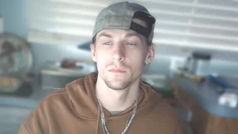 Snapshot of krytiar1992 chatting on 12-03-25, 02:48 krytiar1992 online show from 12-03-25, 02:48