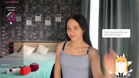 Snapshot of kseni_a chatting on 10-31-25, 10:49 Ksenia online show from 10-31-25, 10:49