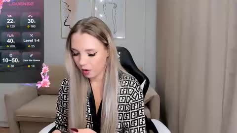 Lady online show from 10-05-25, 12:36