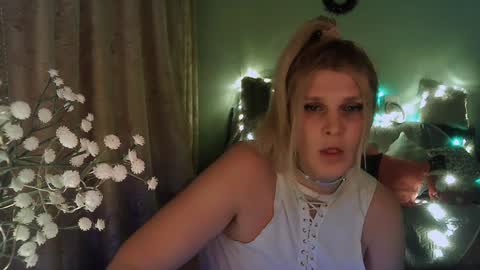 Annika  MTF ts post -op online show from 12-29-24, 02:00