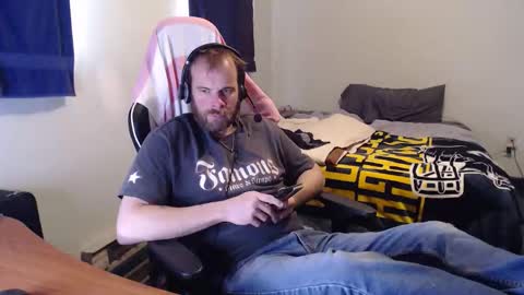 Kuggy online show from 12-18-25, 02:56