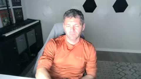 kuk_you online show from 11-15-25, 06:37