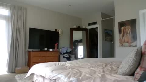 Lucy online show from 02-25-25, 12:36