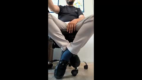 Snapshot of kurdshman65 chatting on 05-16-26, 10:58 Kurdshman online show from 05-16-26, 10:58