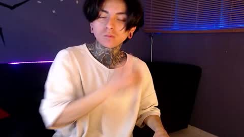 kuregari_xs online show from 10-21-25, 03:51