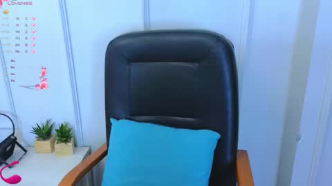 Ren online show from 10-14-25, 01:45