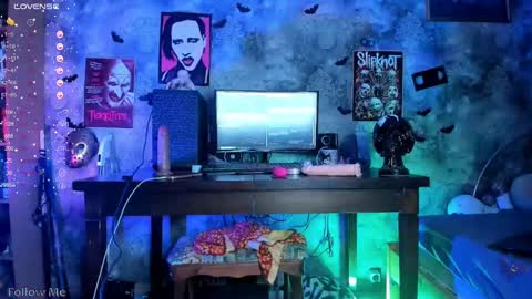 Erika online show from 12-19-24, 12:13