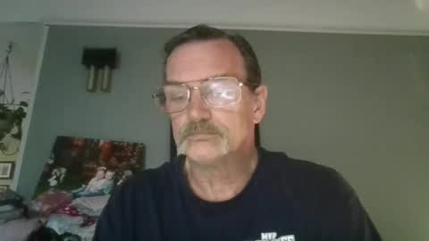 kurt3398 online show from 05-10-26, 10:48